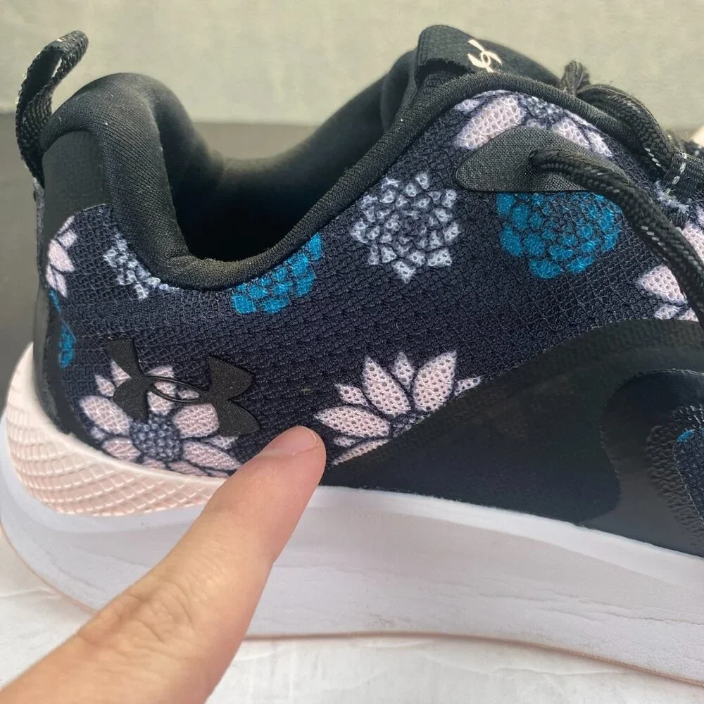 Under‎ Armour Charged RC Womens Running Trainers Sneakers Floral Womens 11